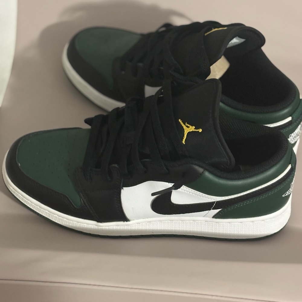 Air Jordan 1 Low GS ‘Green Toe’